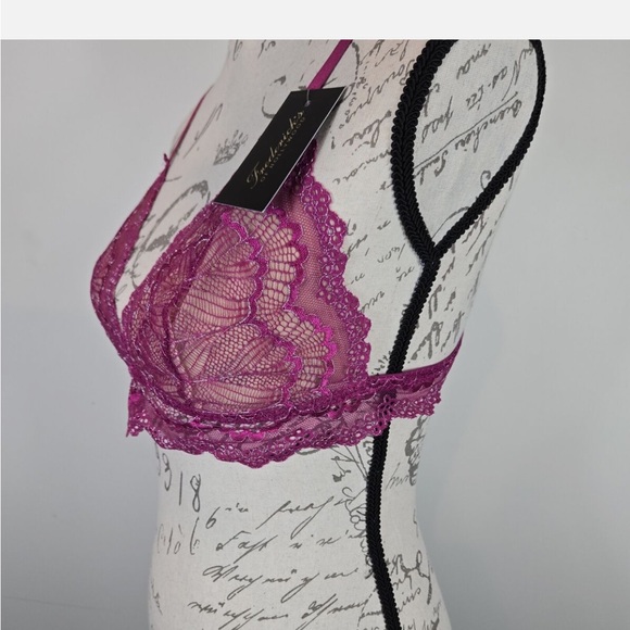 NWT Fredricks of Hollywood women’s fuschia metallic lace bra/ bralette - Picture 2 of 12